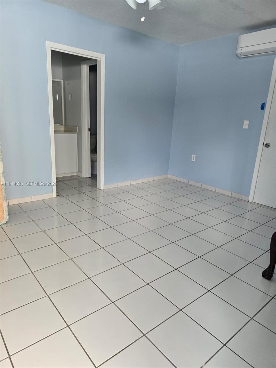 591 SE 5th St, Hialeah FL 33010