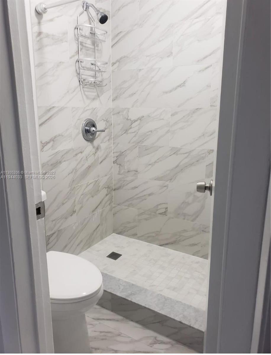 591 SE 5th St, Hialeah FL 33010