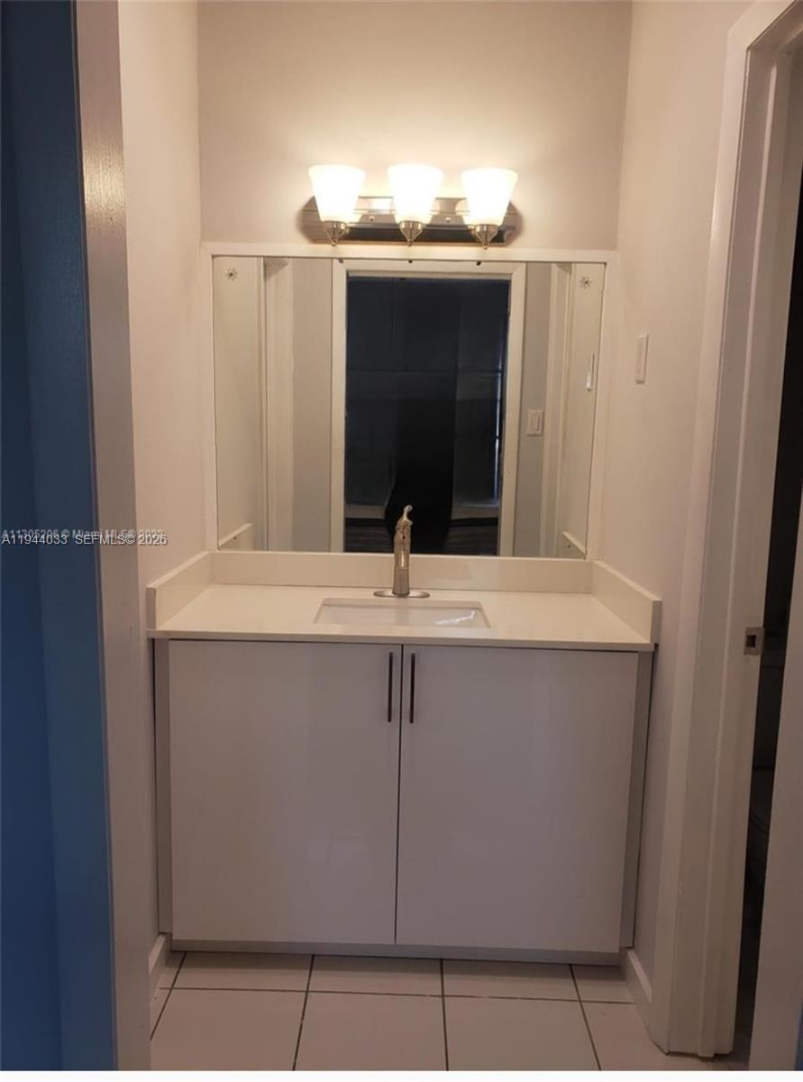 591 SE 5th St, Hialeah FL 33010