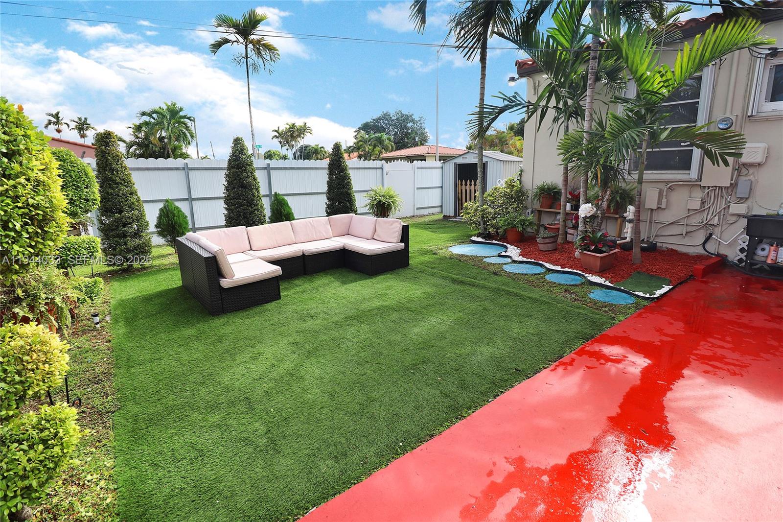 591 SE 5th St, Hialeah FL 33010