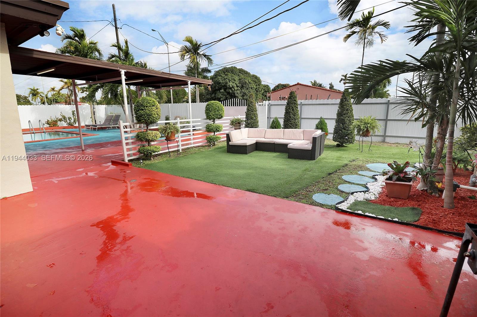 591 SE 5th St, Hialeah FL 33010