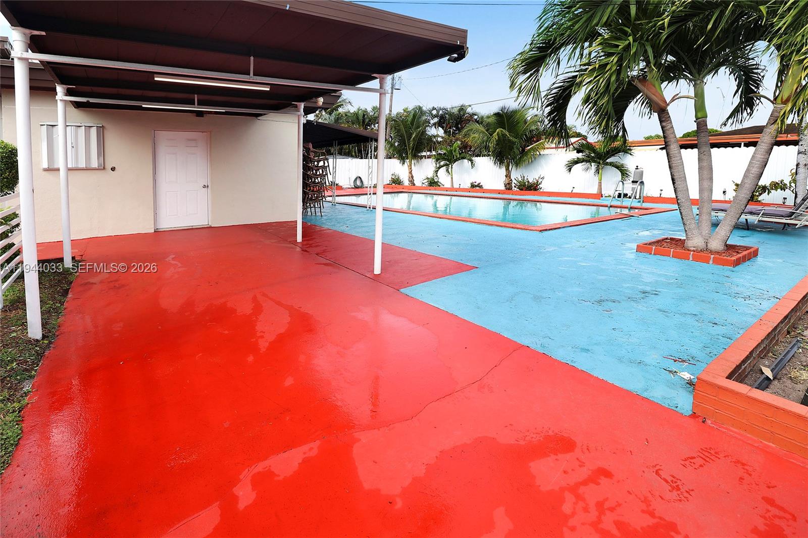 591 SE 5th St, Hialeah FL 33010