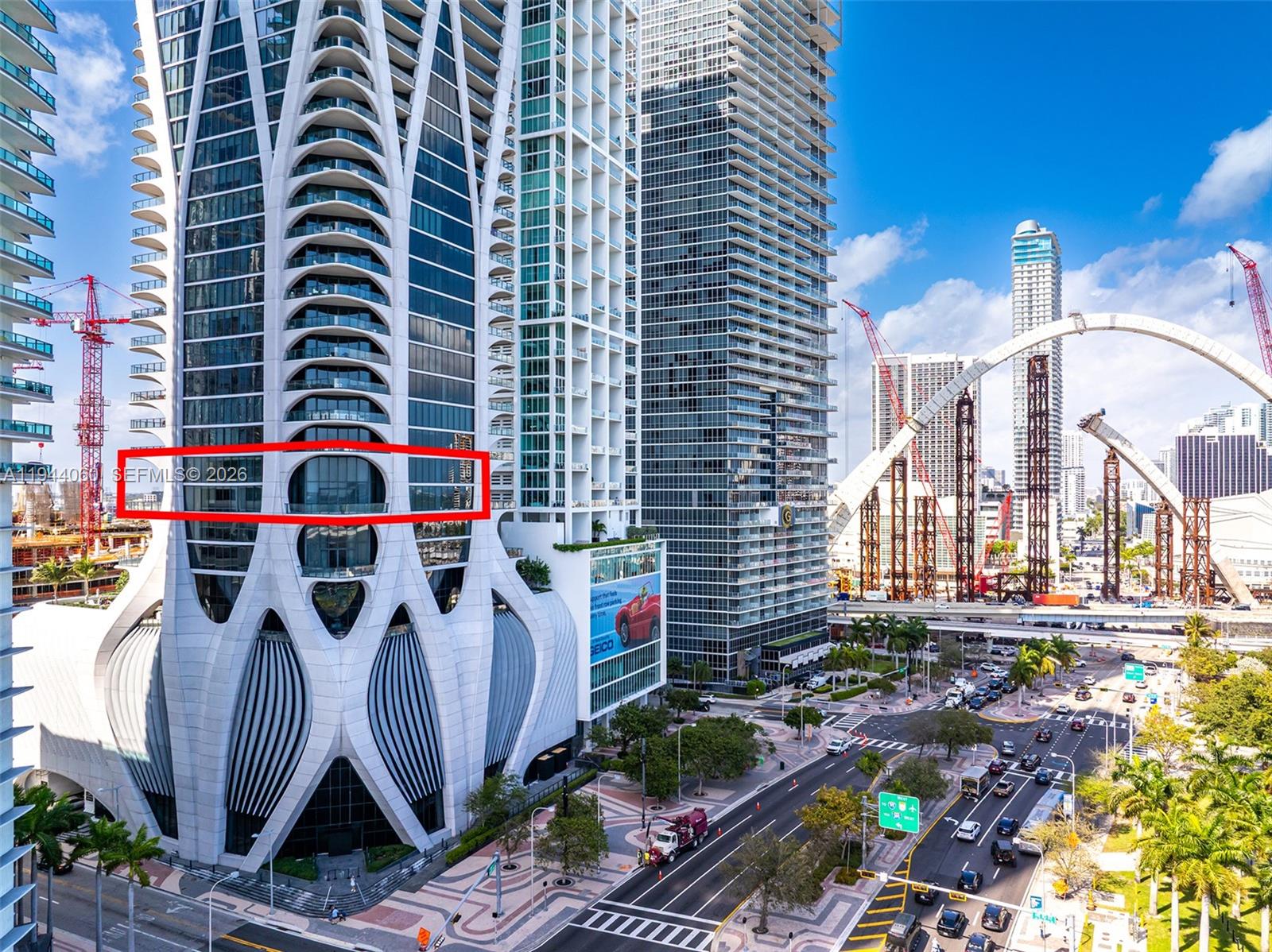1000 Biscayne Blvd #TH1201, Miami FL 33132