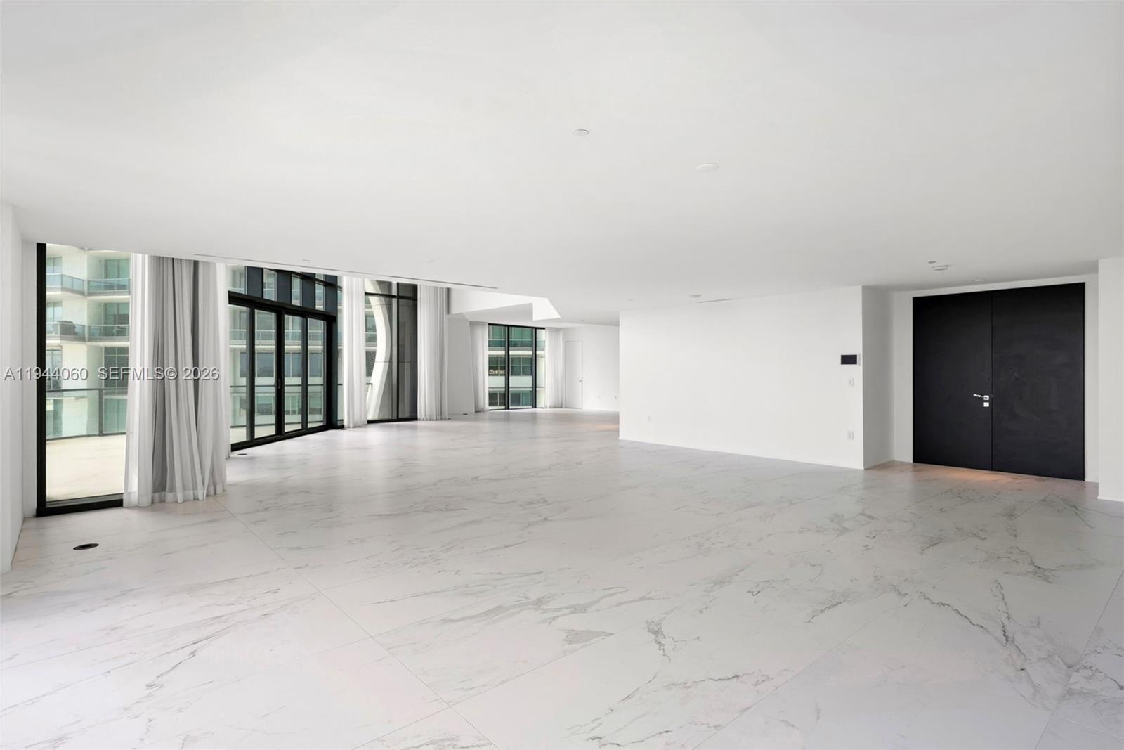 1000 Biscayne Blvd #TH1201, Miami FL 33132