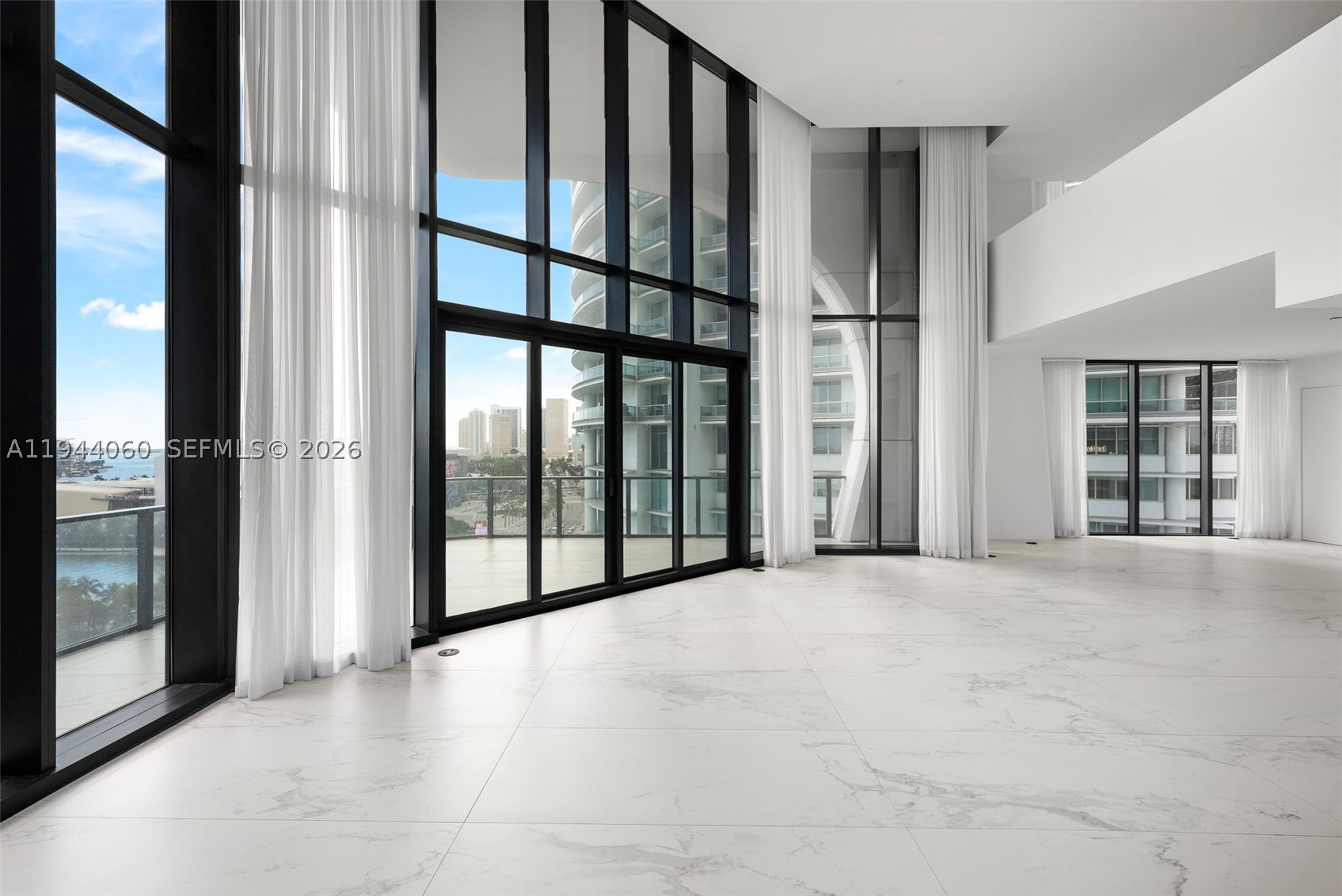 1000 Biscayne Blvd #TH1201, Miami FL 33132