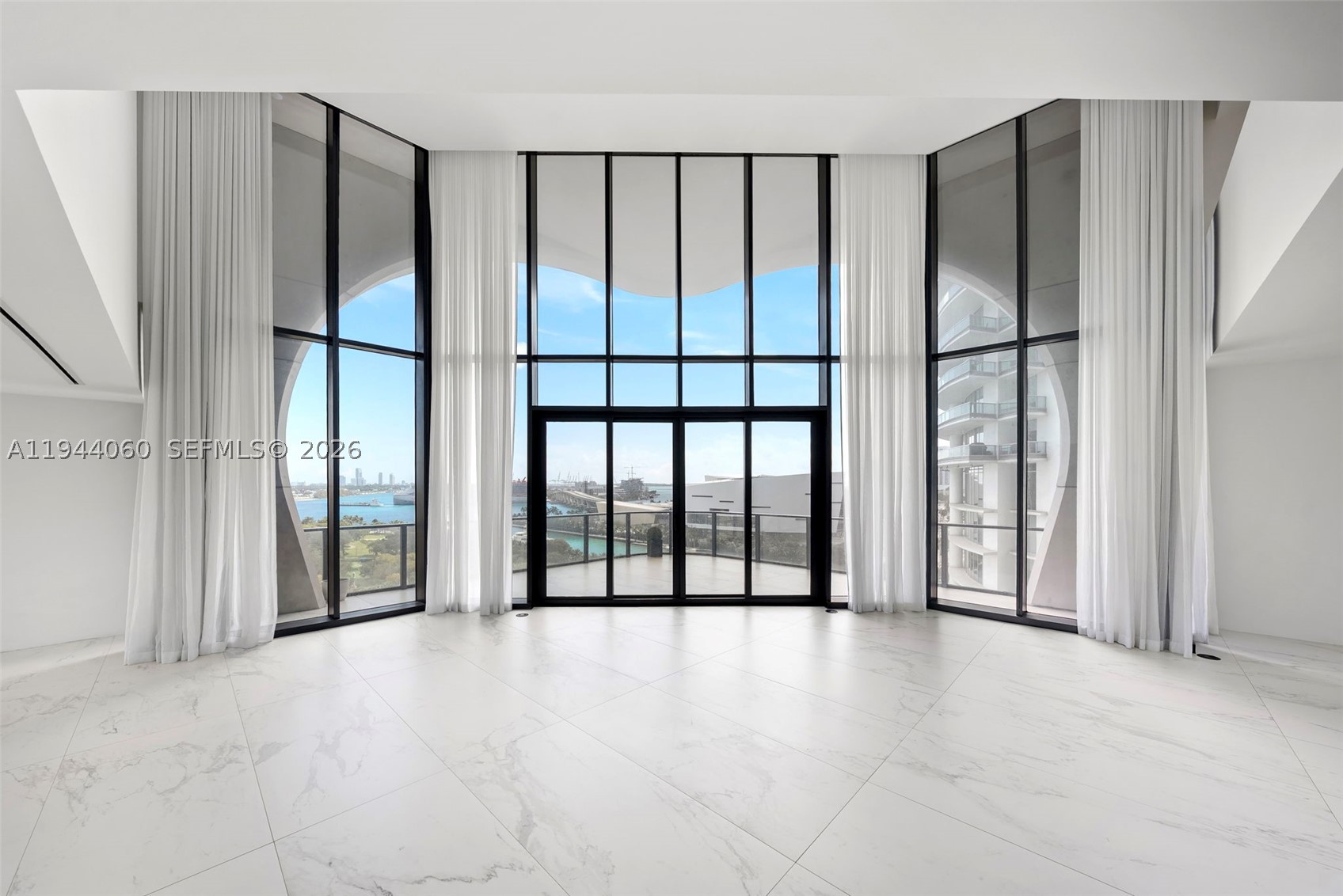 1000 Biscayne Blvd #TH1201, Miami FL 33132