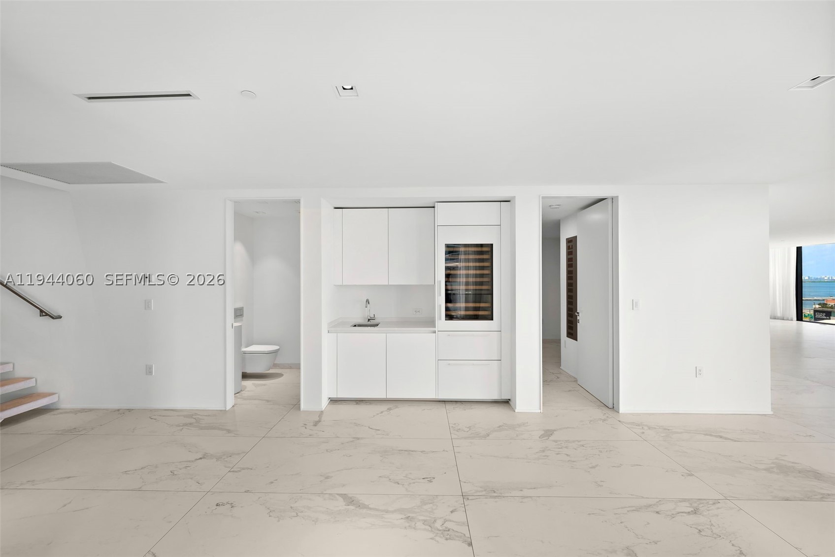 1000 Biscayne Blvd #TH1201, Miami FL 33132