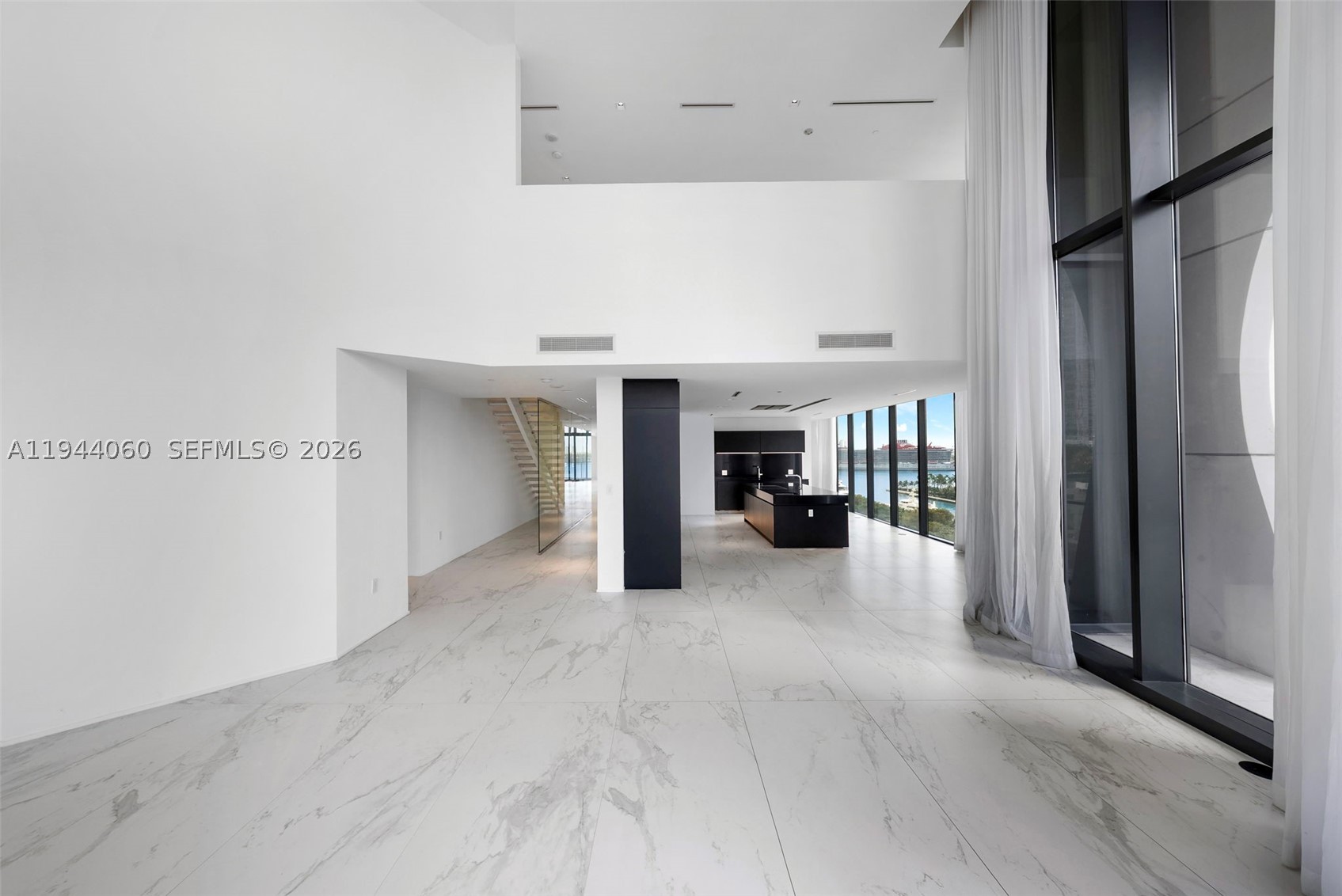 1000 Biscayne Blvd #TH1201, Miami FL 33132