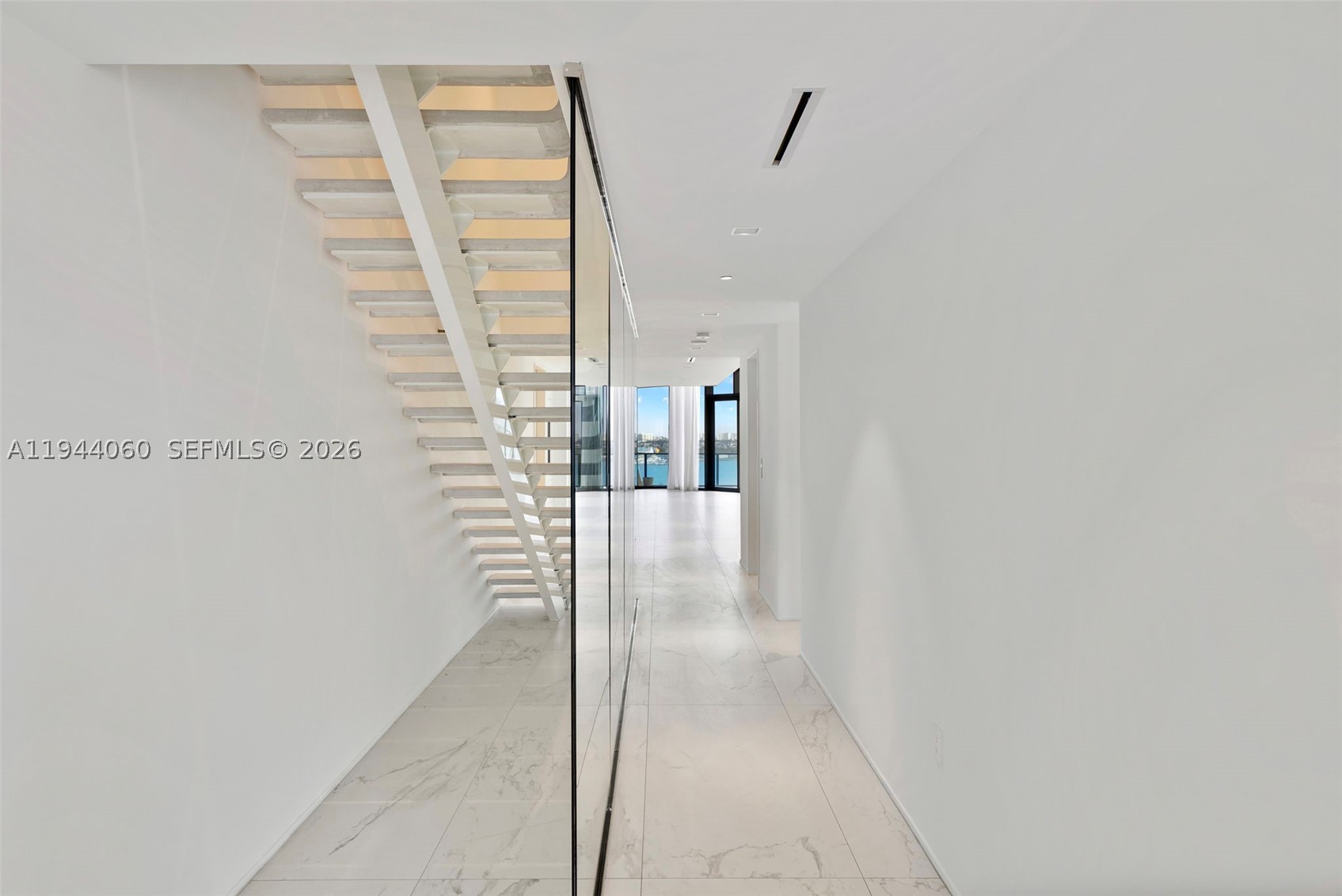1000 Biscayne Blvd #TH1201, Miami FL 33132