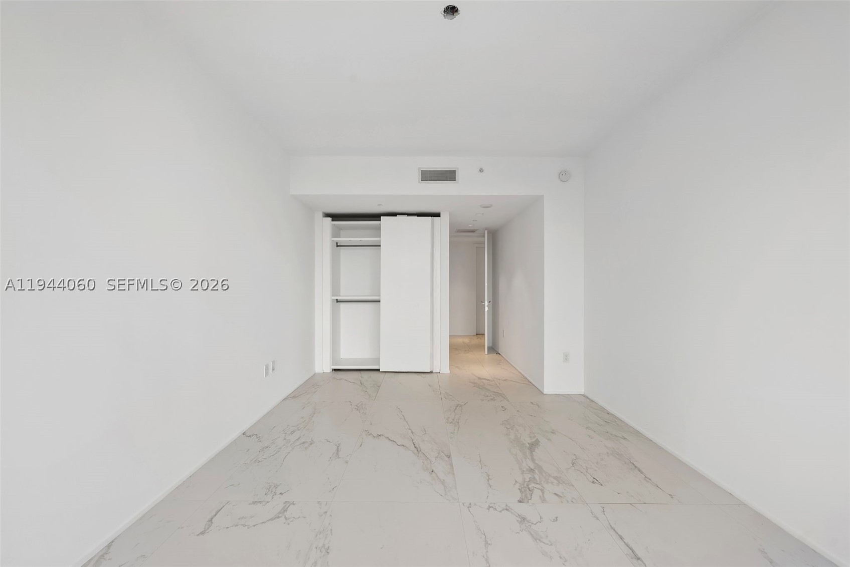 1000 Biscayne Blvd #TH1201, Miami FL 33132