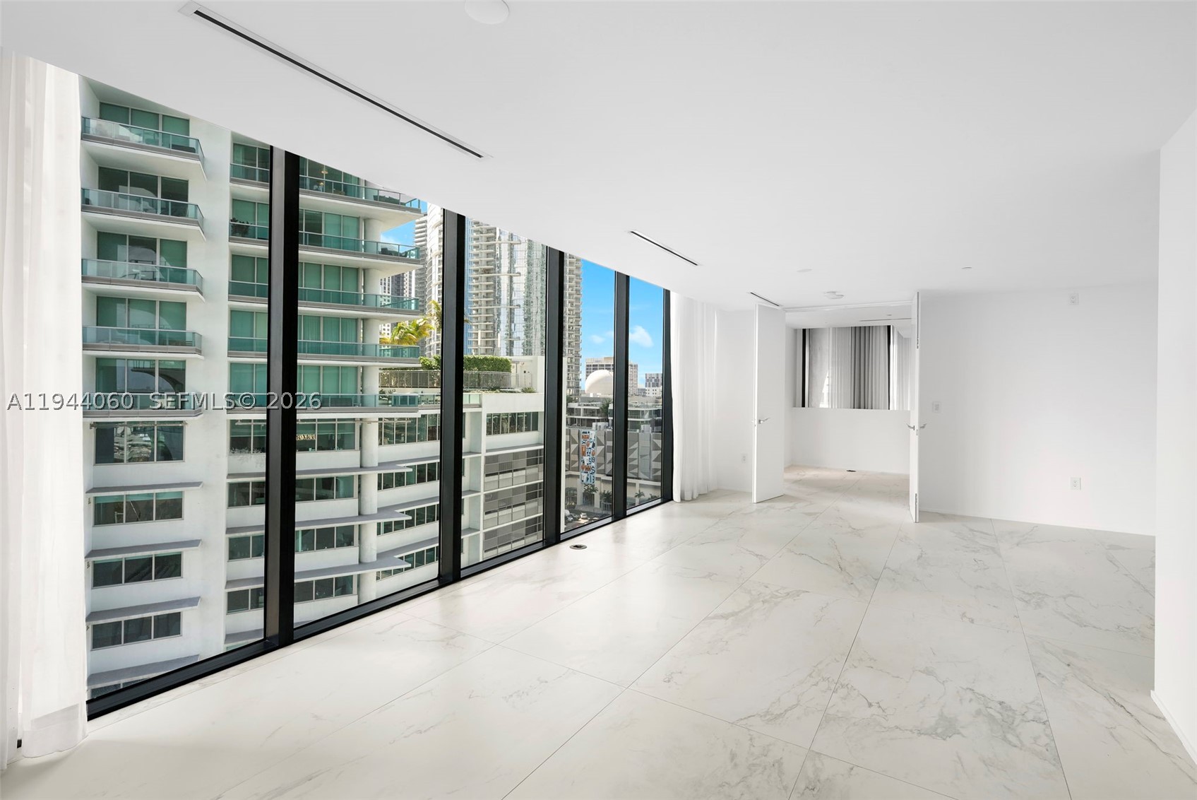 1000 Biscayne Blvd #TH1201, Miami FL 33132