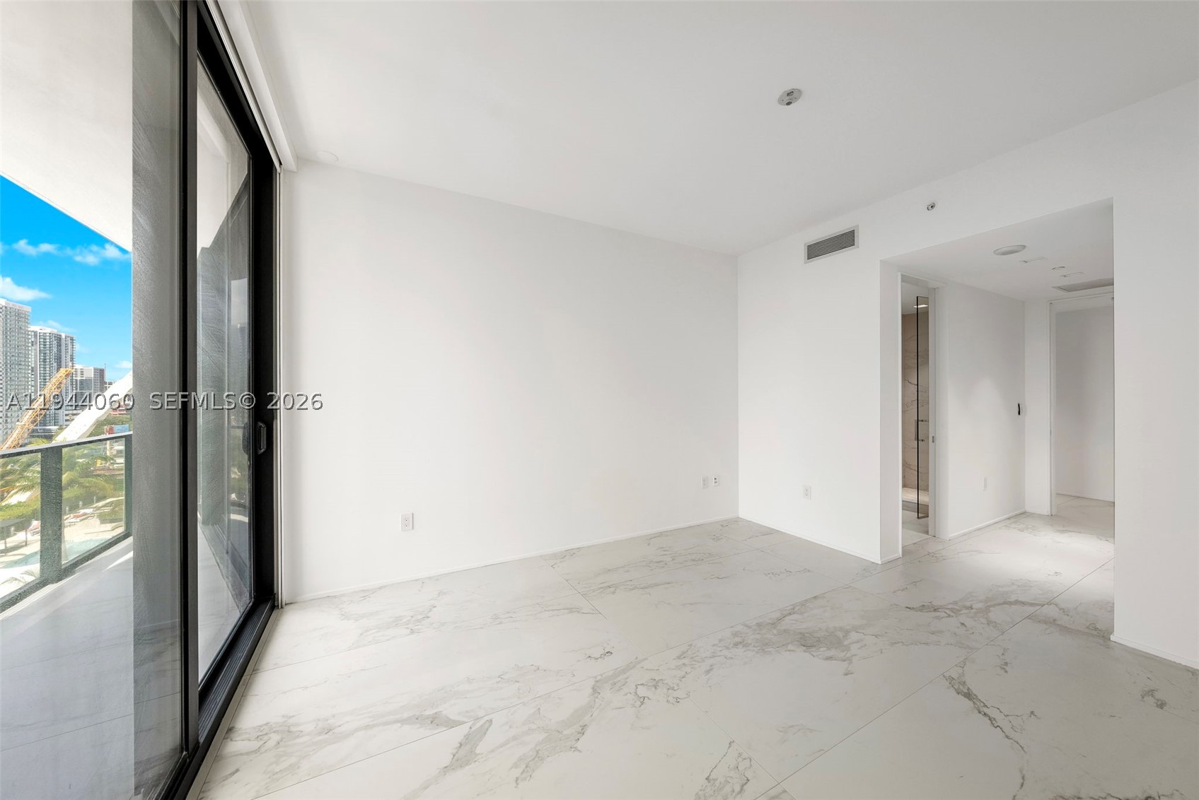 1000 Biscayne Blvd #TH1201, Miami FL 33132