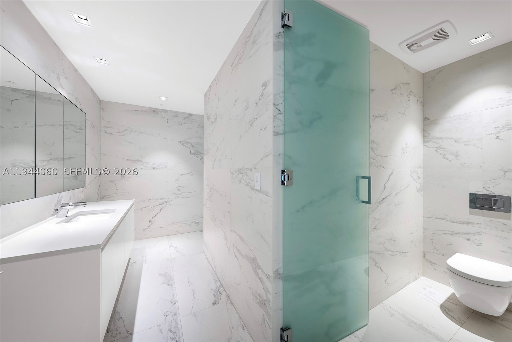 1000 Biscayne Blvd #TH1201, Miami FL 33132