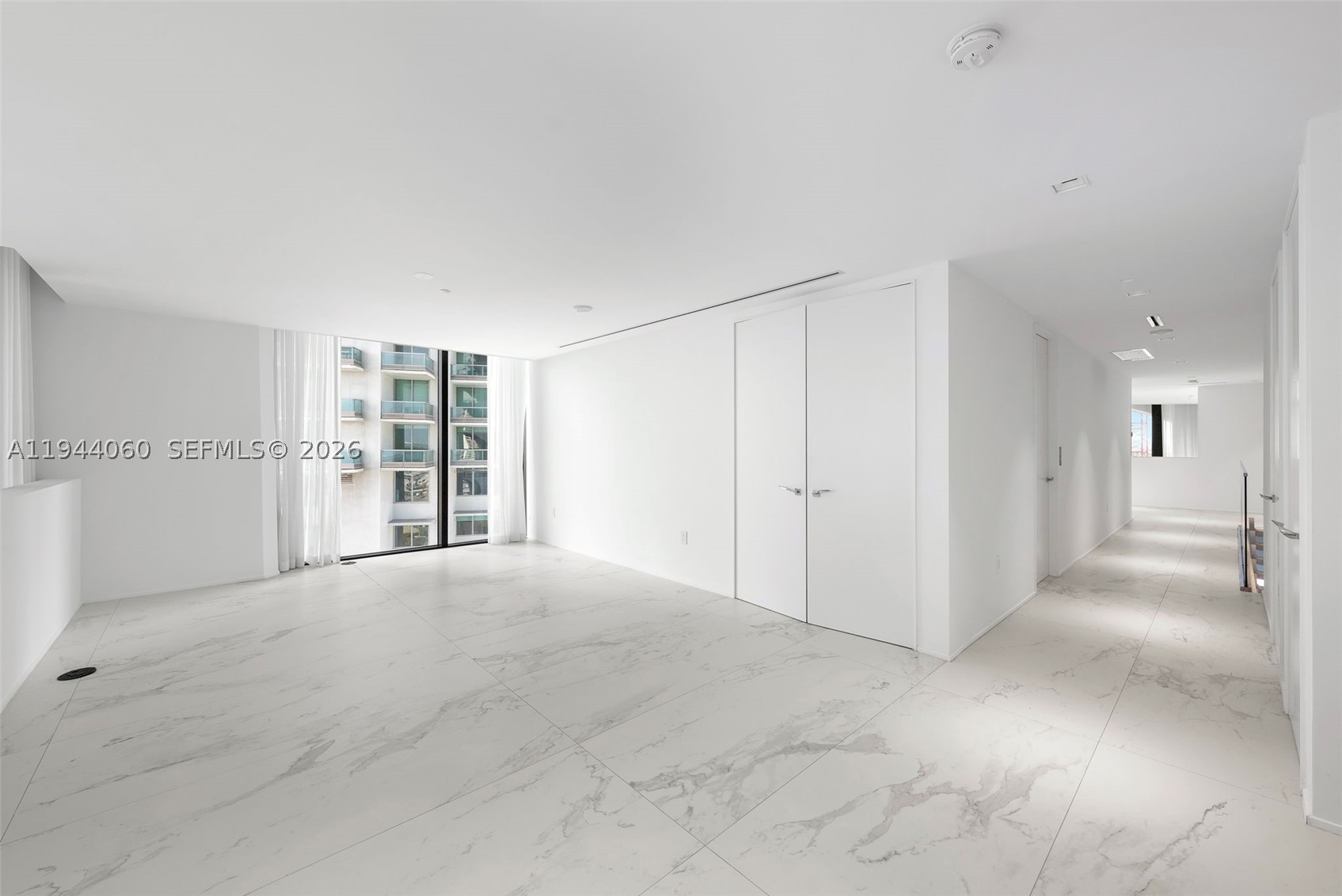 1000 Biscayne Blvd #TH1201, Miami FL 33132