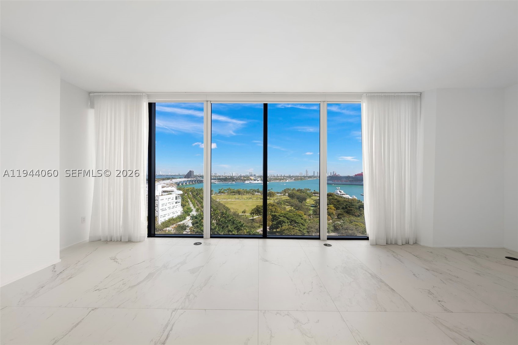 1000 Biscayne Blvd #TH1201, Miami FL 33132