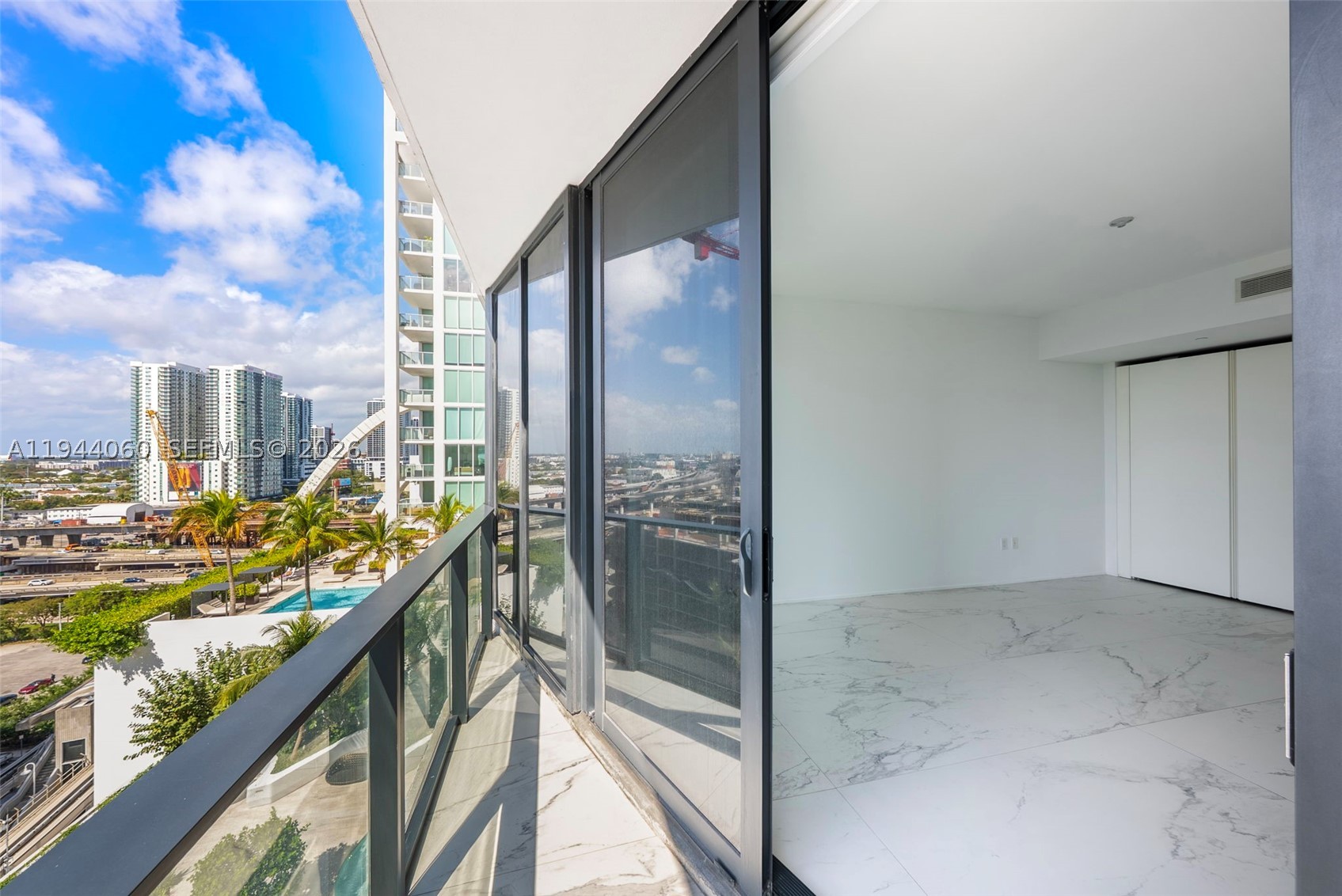 1000 Biscayne Blvd #TH1201, Miami FL 33132