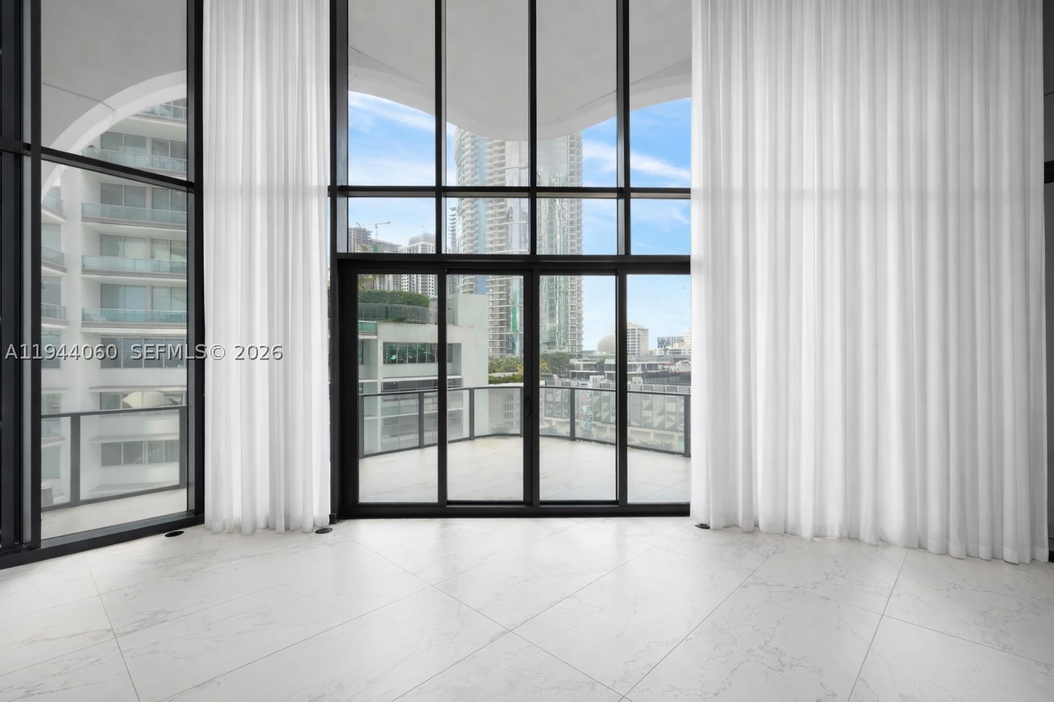 1000 Biscayne Blvd #TH1201, Miami FL 33132