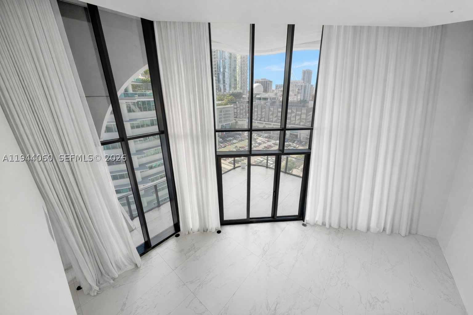 1000 Biscayne Blvd #TH1201, Miami FL 33132