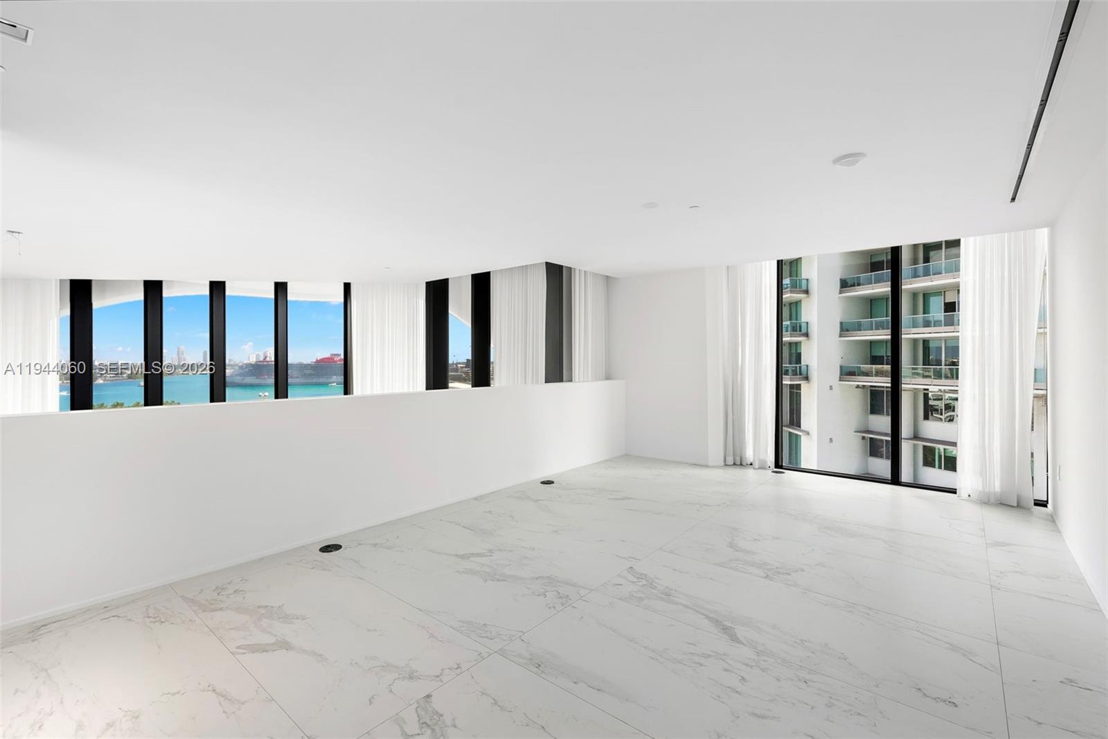 1000 Biscayne Blvd #TH1201, Miami FL 33132
