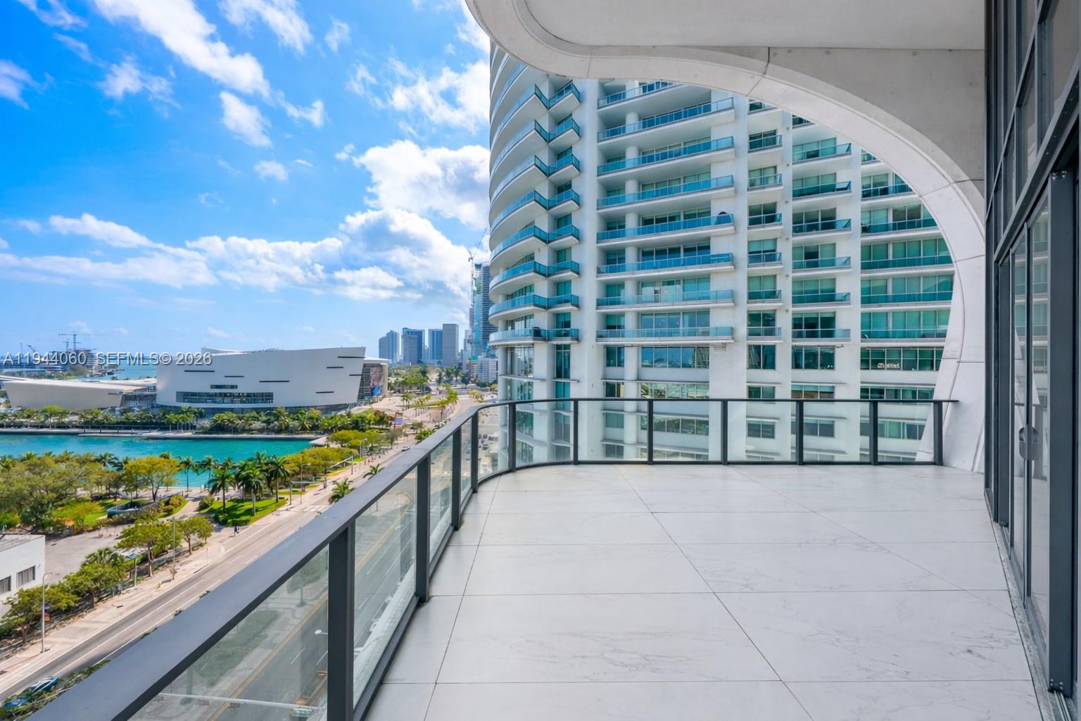 1000 Biscayne Blvd #TH1201, Miami FL 33132