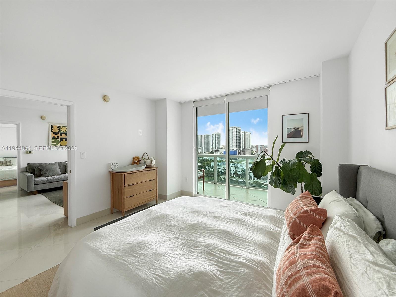 1800 N Bayshore Dr #1810, Miami FL 33132