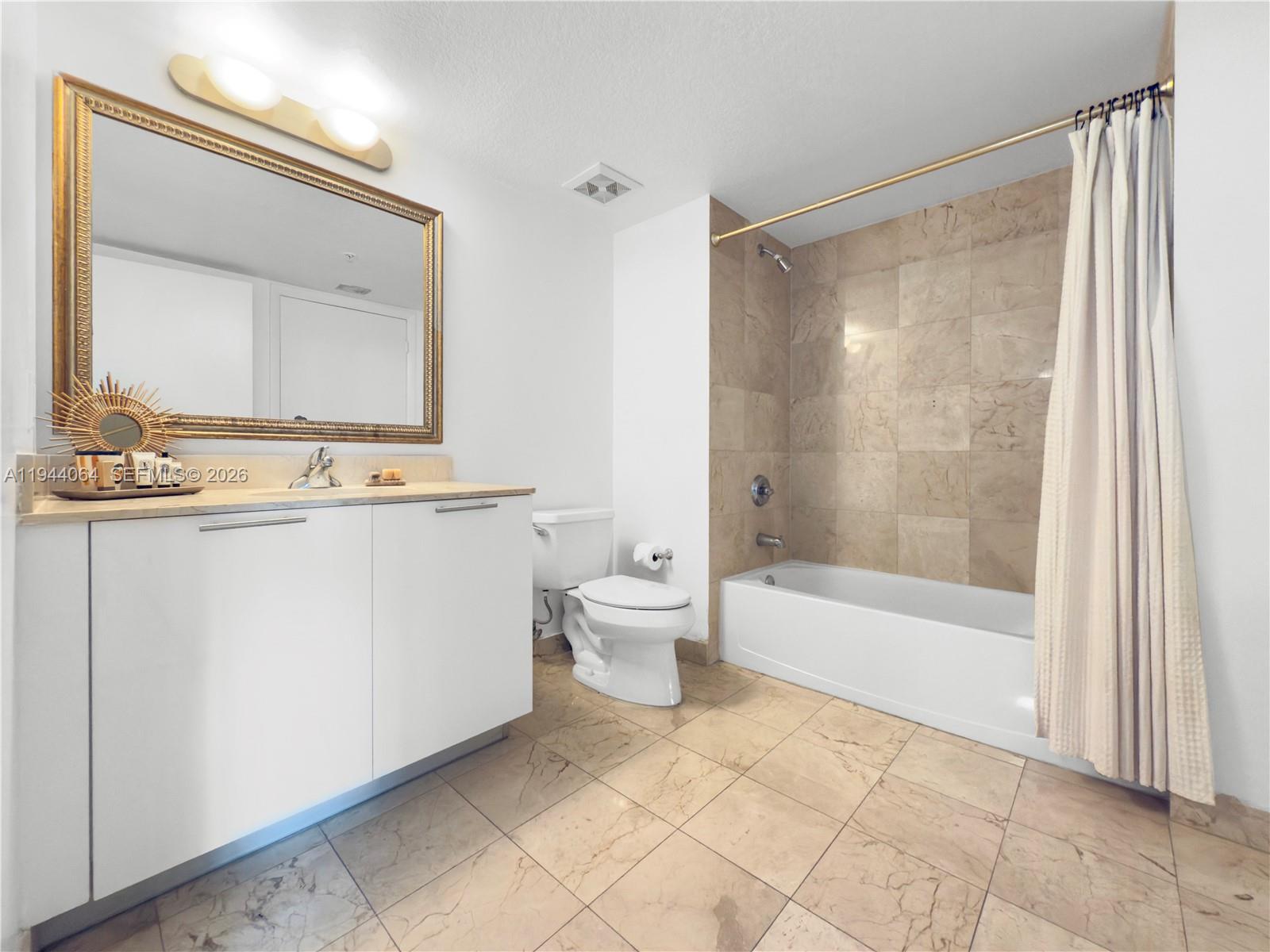1800 N Bayshore Dr #1810, Miami FL 33132