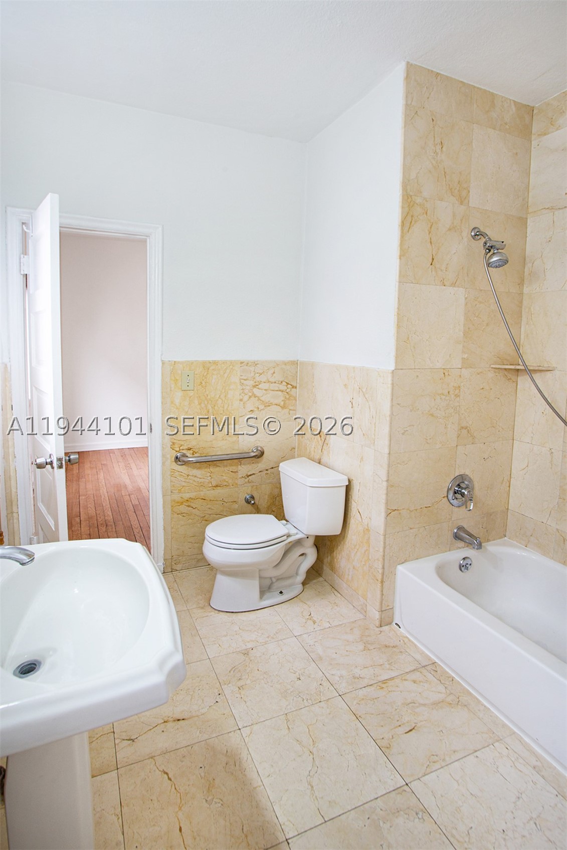 236 SW 28th Rd, Miami FL 33129