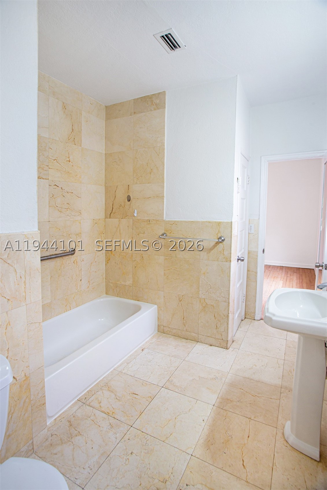 236 SW 28th Rd, Miami FL 33129