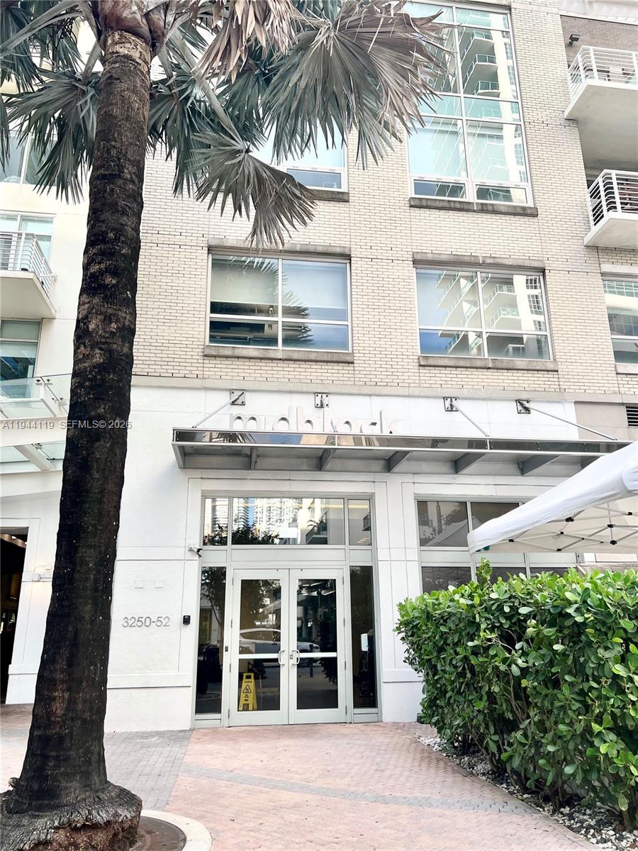 3250 NE 1st Ave #1110, Miami FL 33137