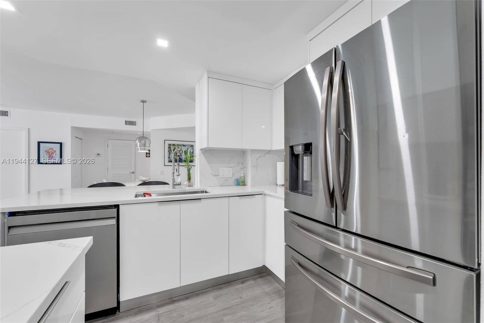 701 Brickell Key Blvd #1506, Miami FL 33131