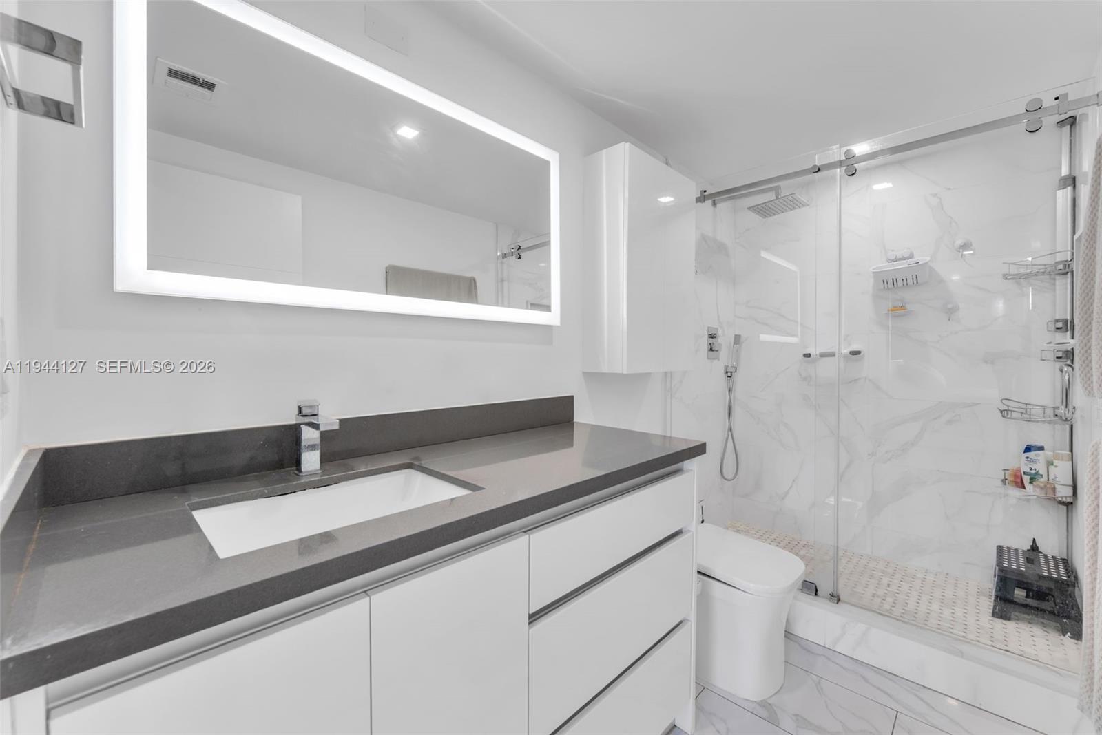 701 Brickell Key Blvd #1506, Miami FL 33131