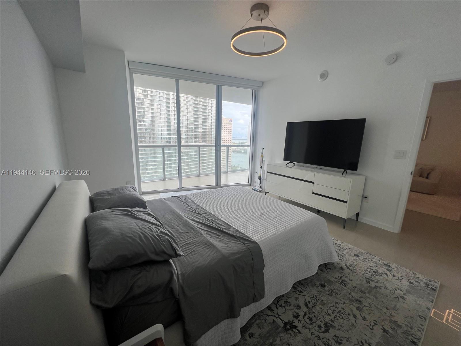475 Brickell Ave #3514, Miami FL 33131