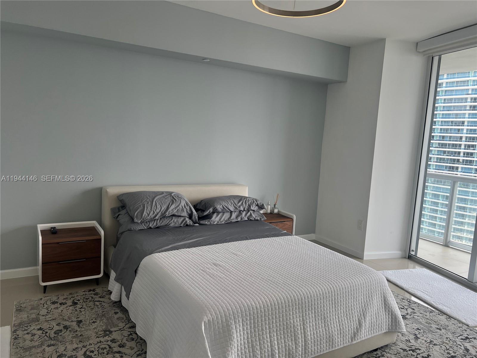 475 Brickell Ave #3514, Miami FL 33131