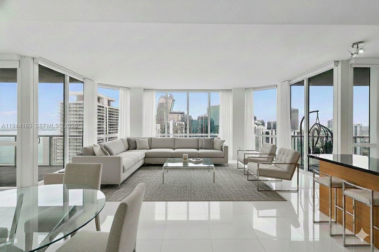 253 NE 2nd St #4608, Miami FL 33132