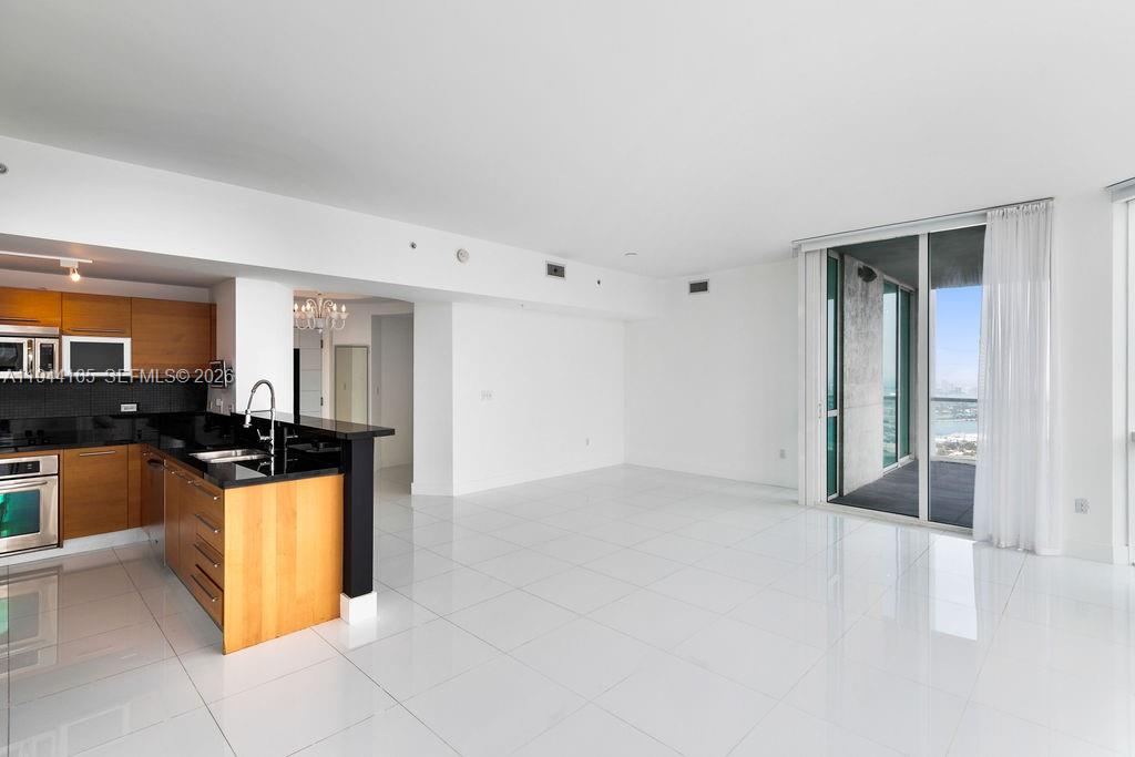 253 NE 2nd St #4608, Miami FL 33132