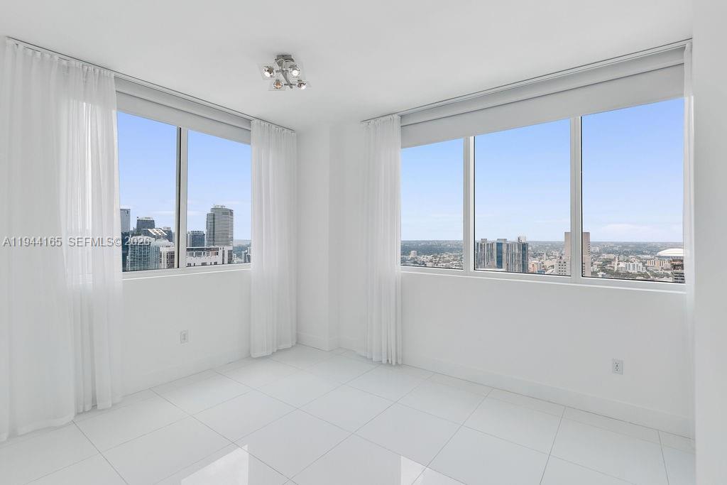 253 NE 2nd St #4608, Miami FL 33132