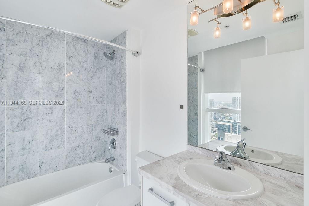 253 NE 2nd St #4608, Miami FL 33132