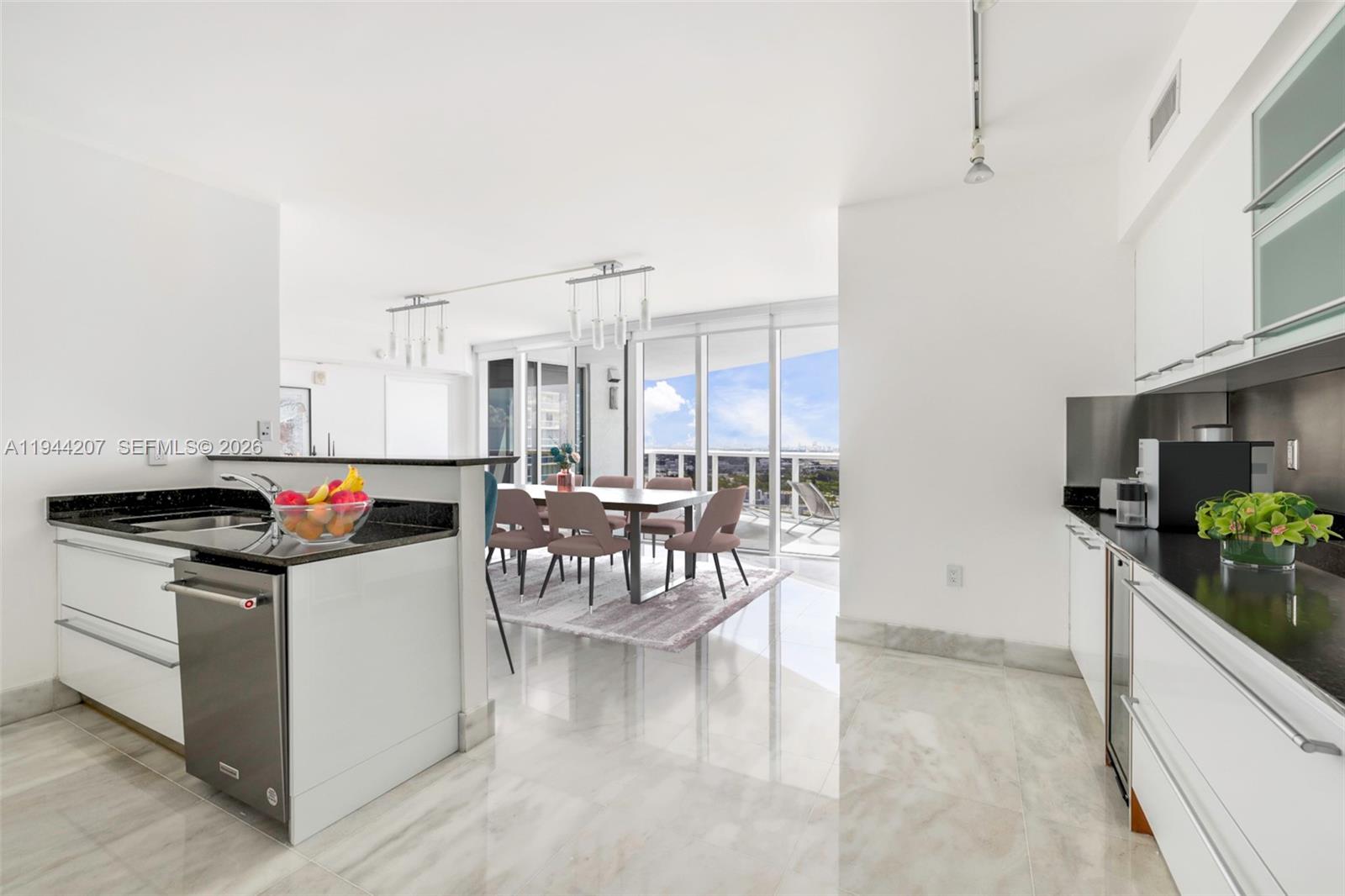 400 Alton Rd #3403, Miami Beach FL 33139