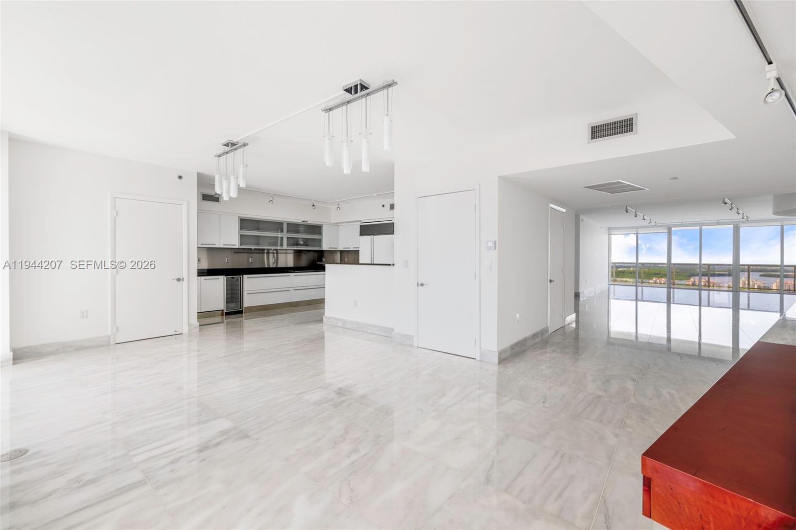 400 Alton Rd #3403, Miami Beach FL 33139