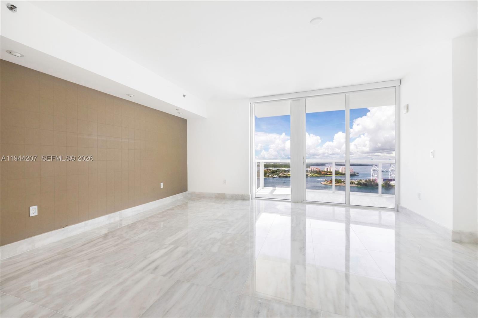 400 Alton Rd #3403, Miami Beach FL 33139