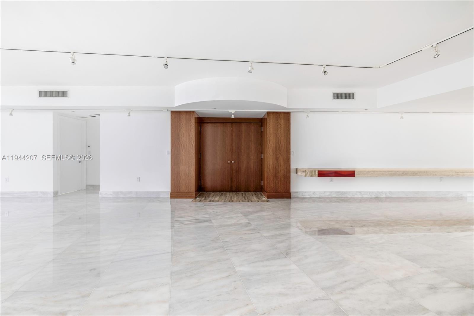 400 Alton Rd #3403, Miami Beach FL 33139
