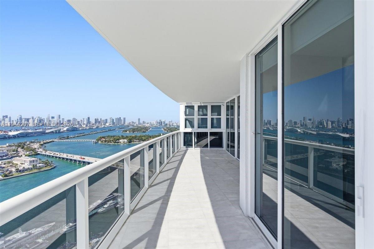 400 Alton Rd #3403, Miami Beach FL 33139