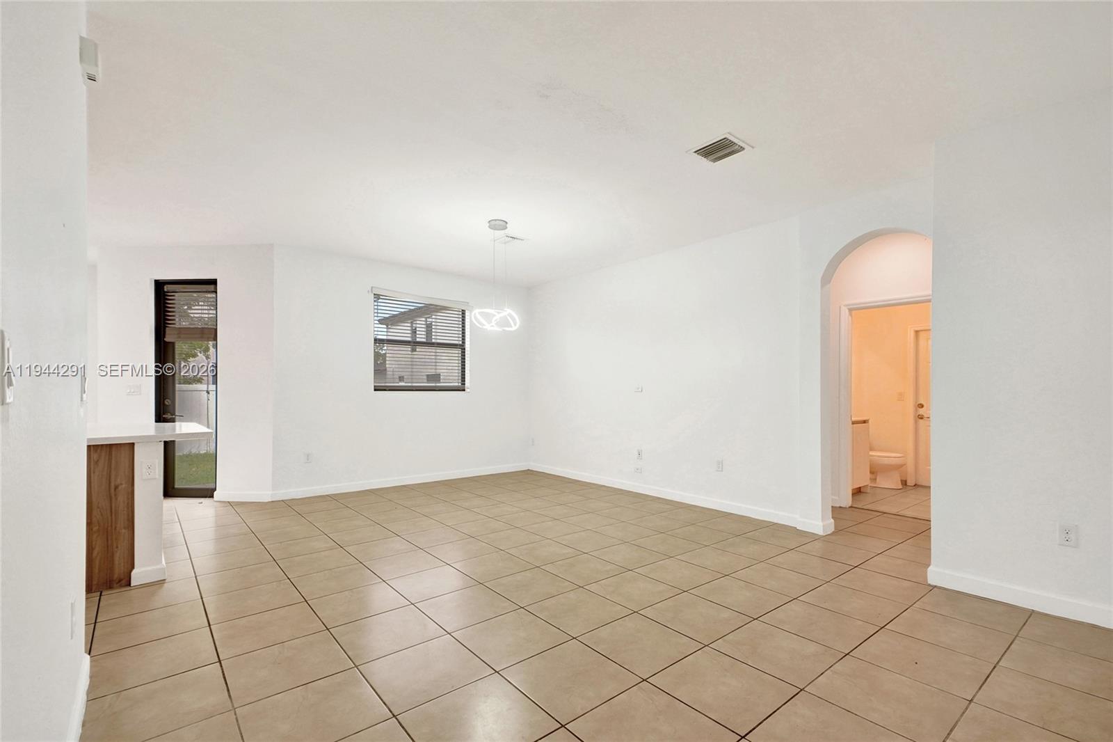 3504 W 94th St, Hialeah FL 33018