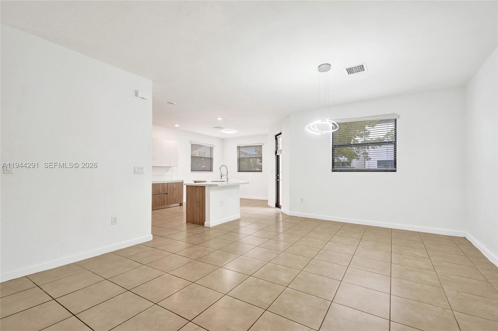 3504 W 94th St, Hialeah FL 33018