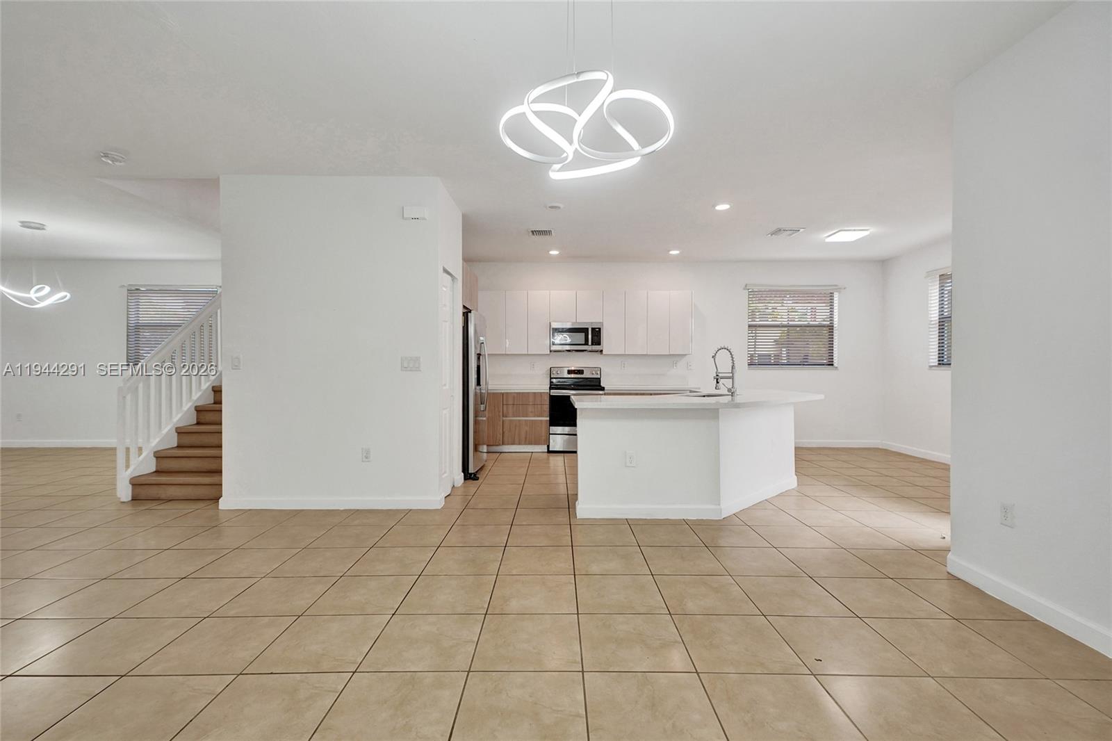 3504 W 94th St, Hialeah FL 33018