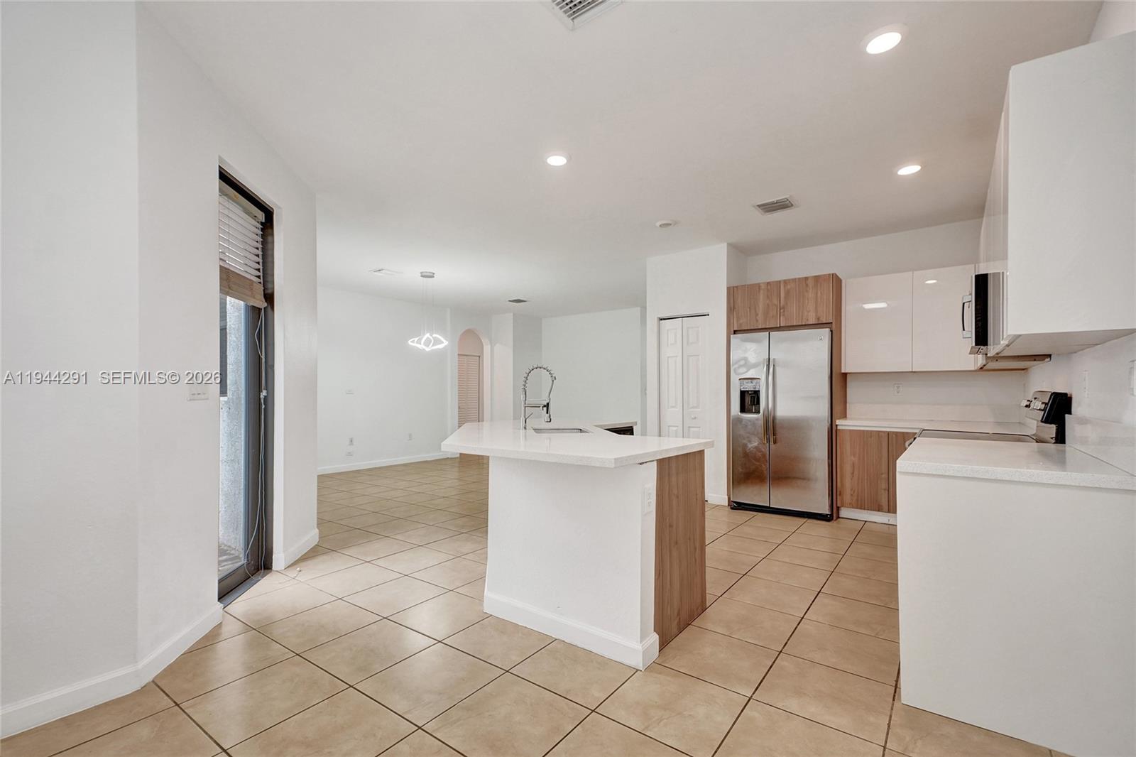 3504 W 94th St, Hialeah FL 33018