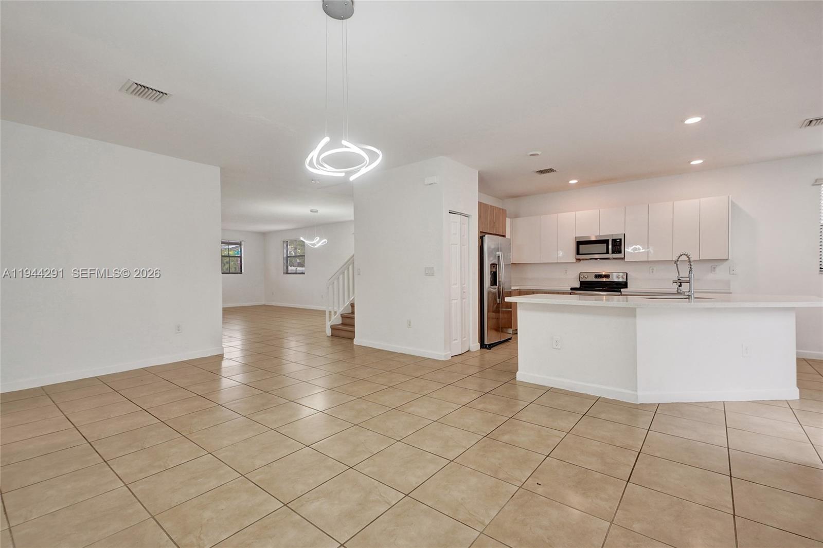 3504 W 94th St, Hialeah FL 33018