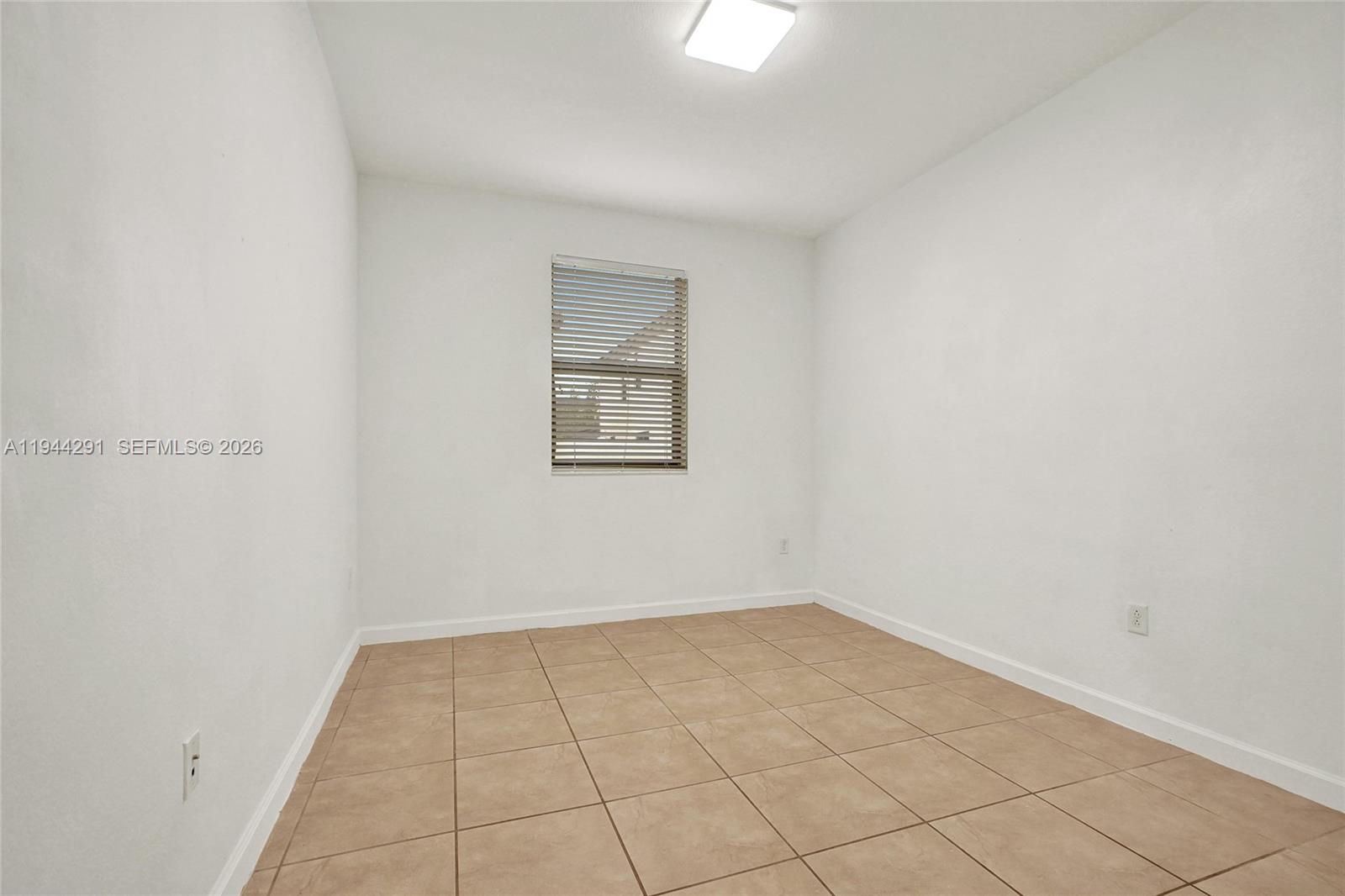 3504 W 94th St, Hialeah FL 33018