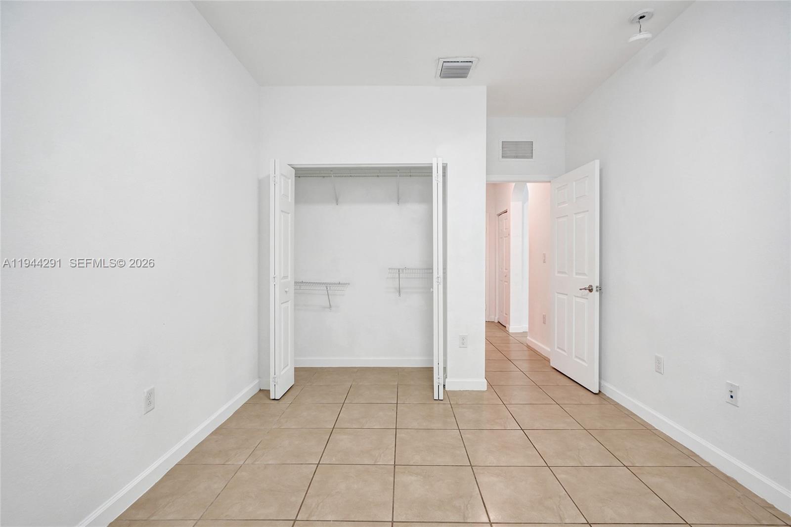 3504 W 94th St, Hialeah FL 33018
