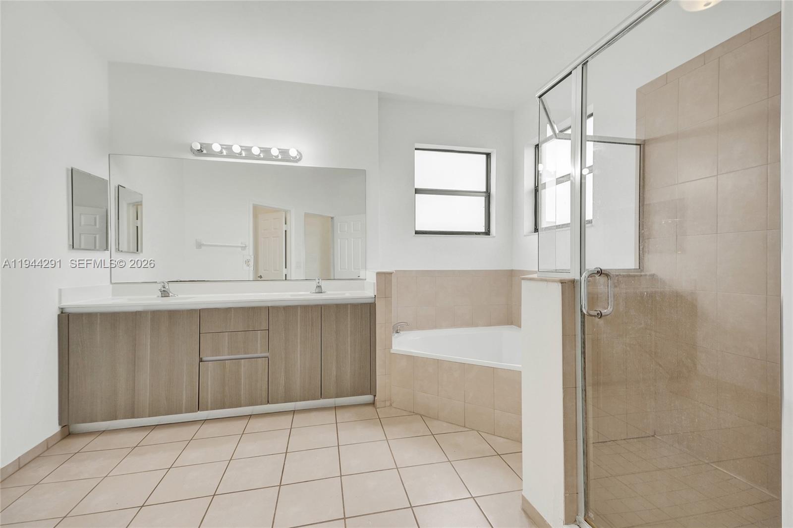 3504 W 94th St, Hialeah FL 33018